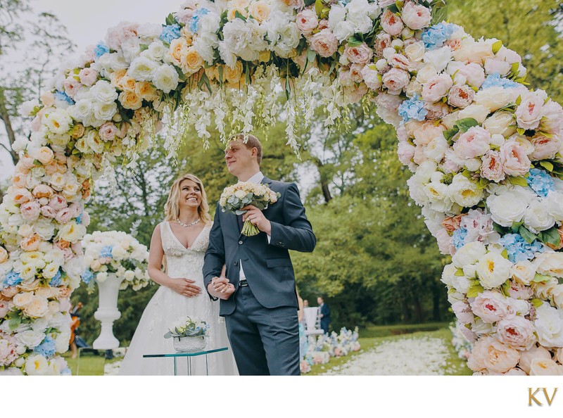 Castle Hluboka wedding photo Happy Bride & Groom