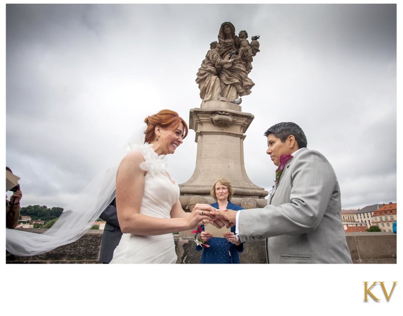 Exchanging of the wedding rings