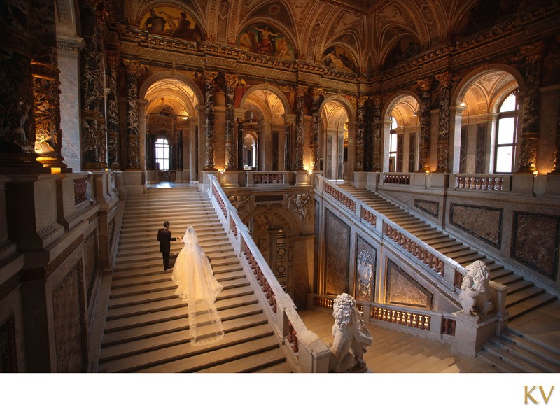 Newlyweds Kunsthistorisches Museum Vienna