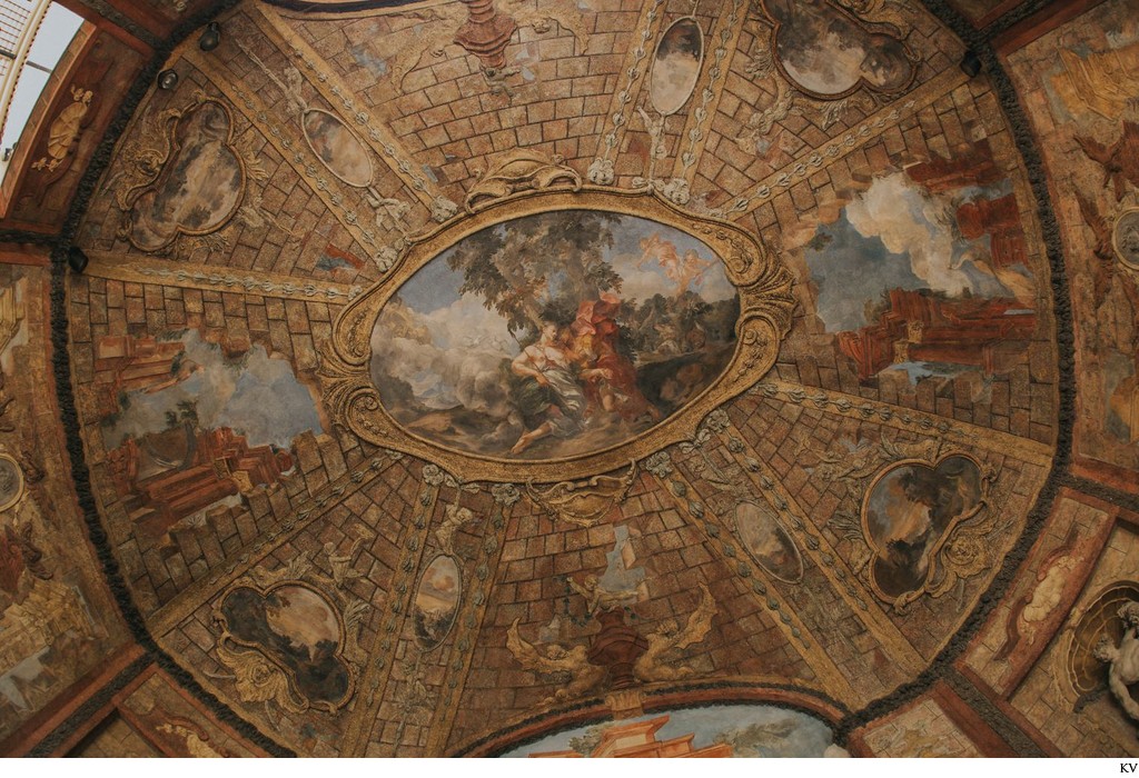 Ceiling frescoes at the Sala Terrena 