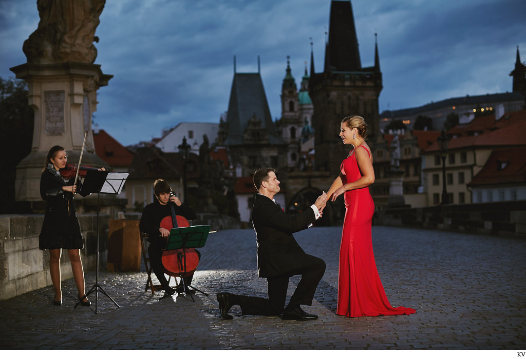 The Most Beautiful Charles Bridge Engagement Photo