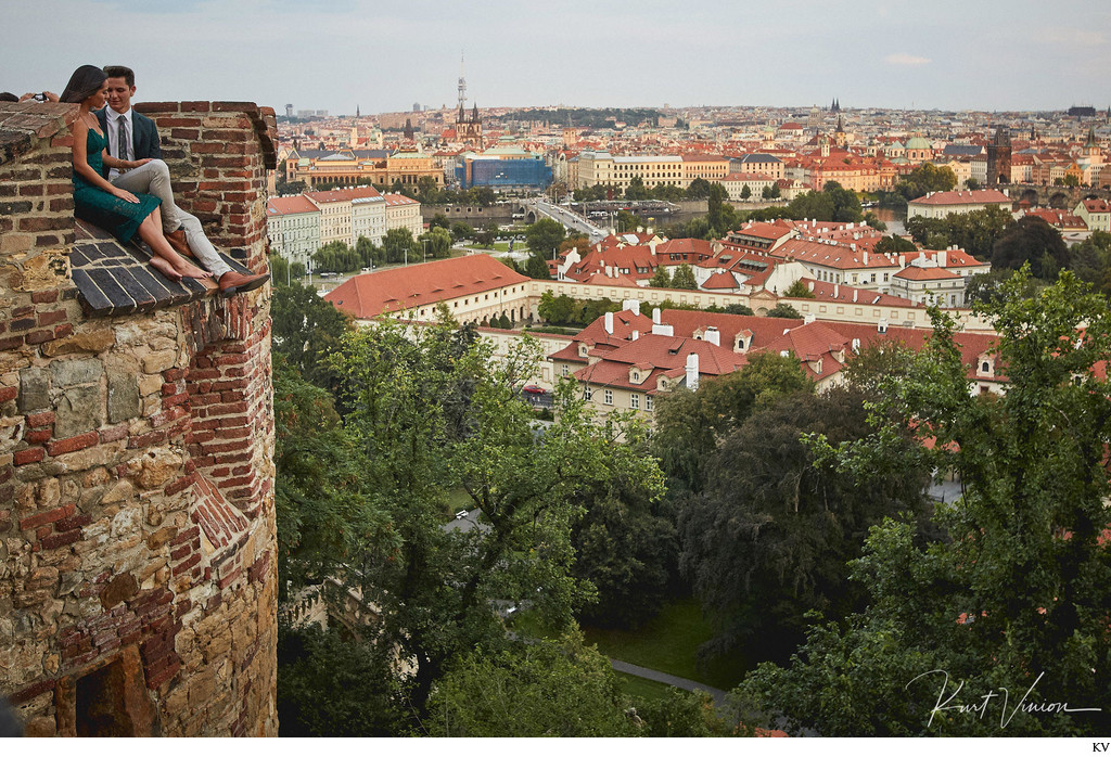 A romantic marriage proposal in Prague: Prague Castle