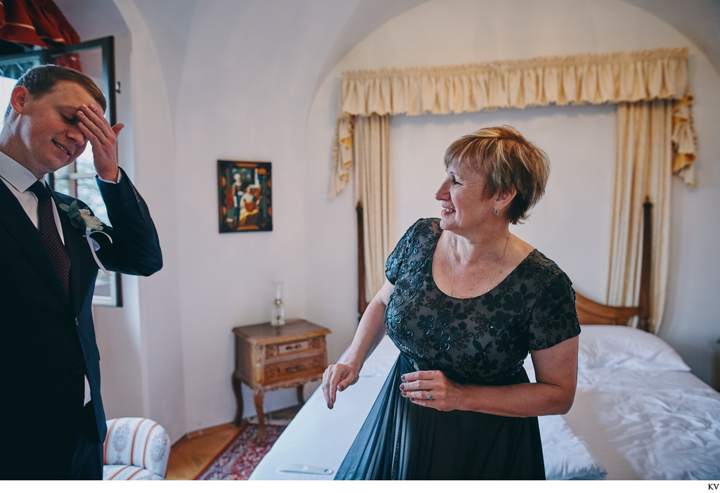 Hluboka nad Vltavou Castle nervous groom & mother