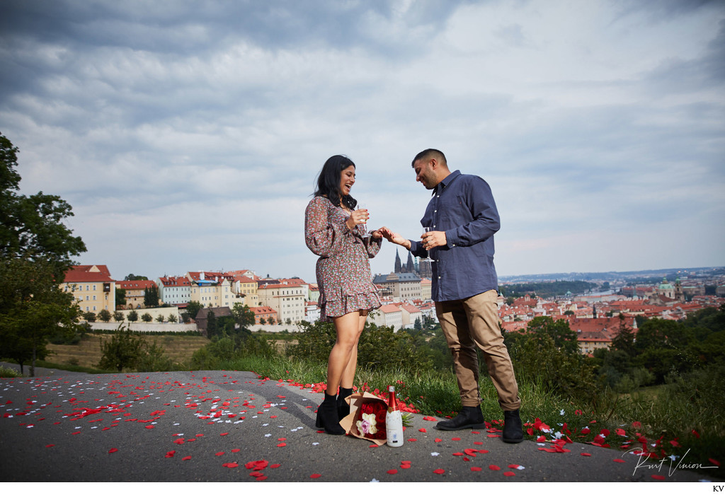 Champagne, flowers, rose petals I Prague engagements