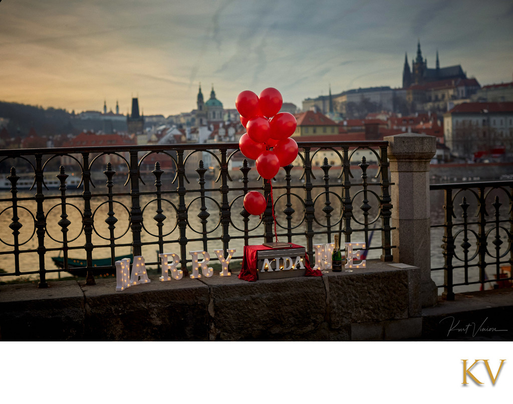 Prague marriage proposal idea riverside Marry Me lights
