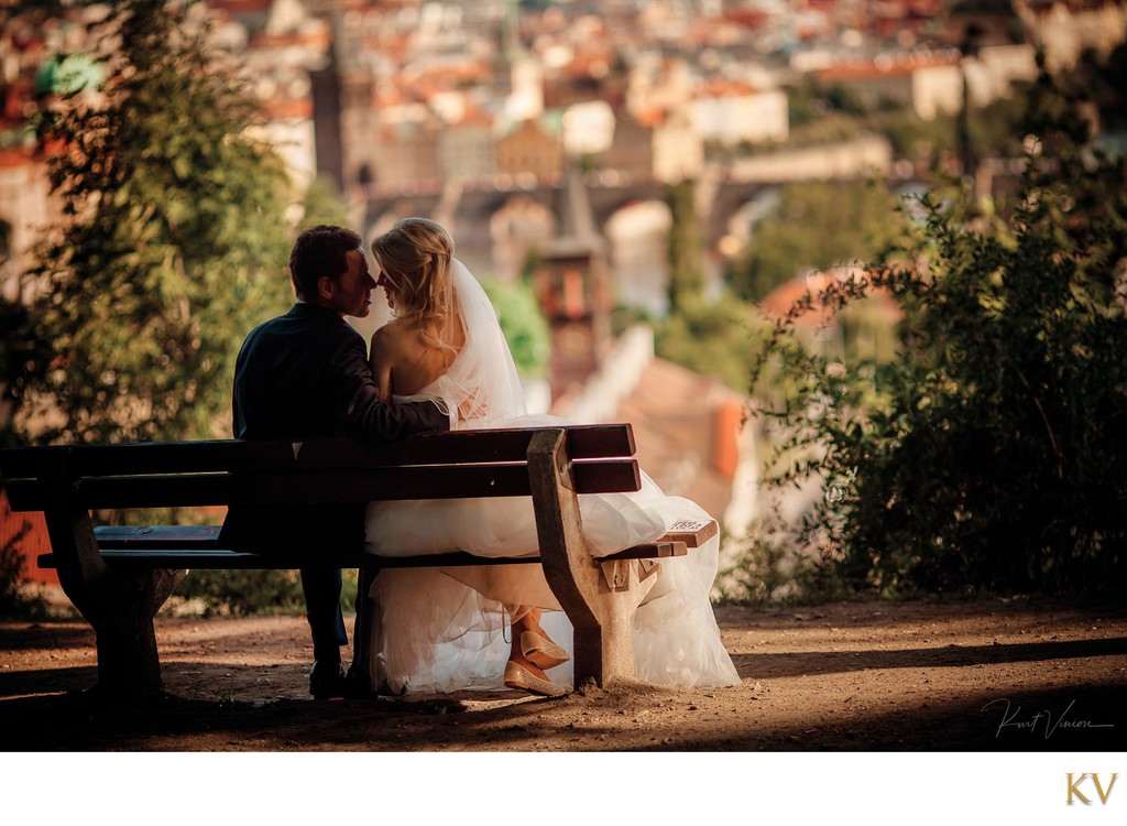 bride & groom silhouette of Prague