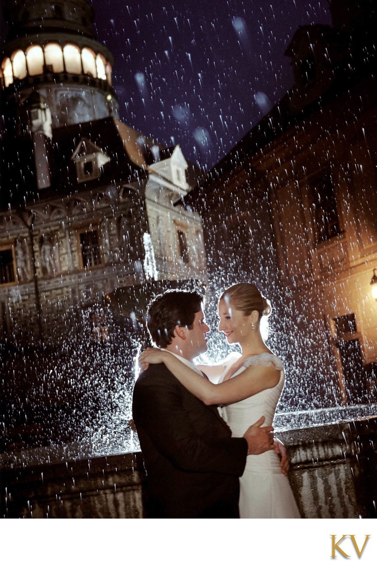 Cesky Krumlov destination wedding bride & groom in rain
