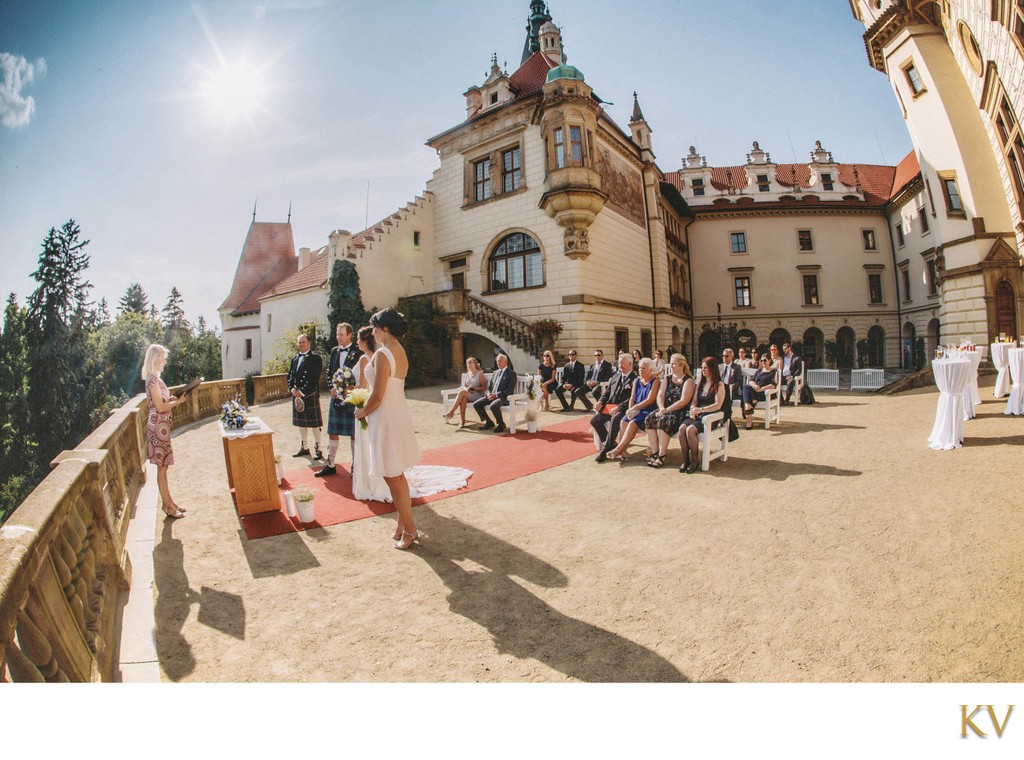 Castle Pruhonice outdoor wedding ceremony