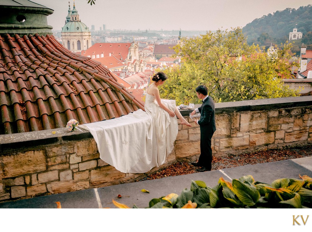 Hong Kong couple Prague Castle