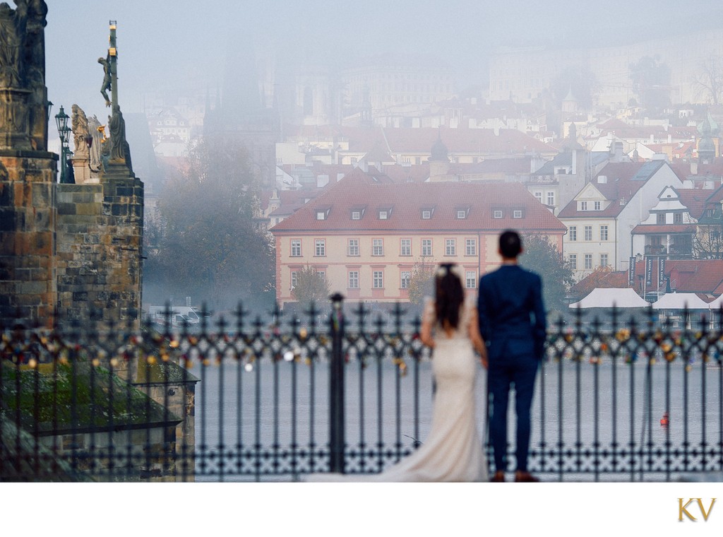 Watching the fog above the Vltava