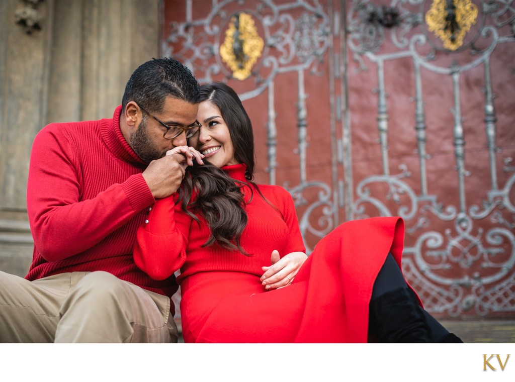 Kissing in Old Town