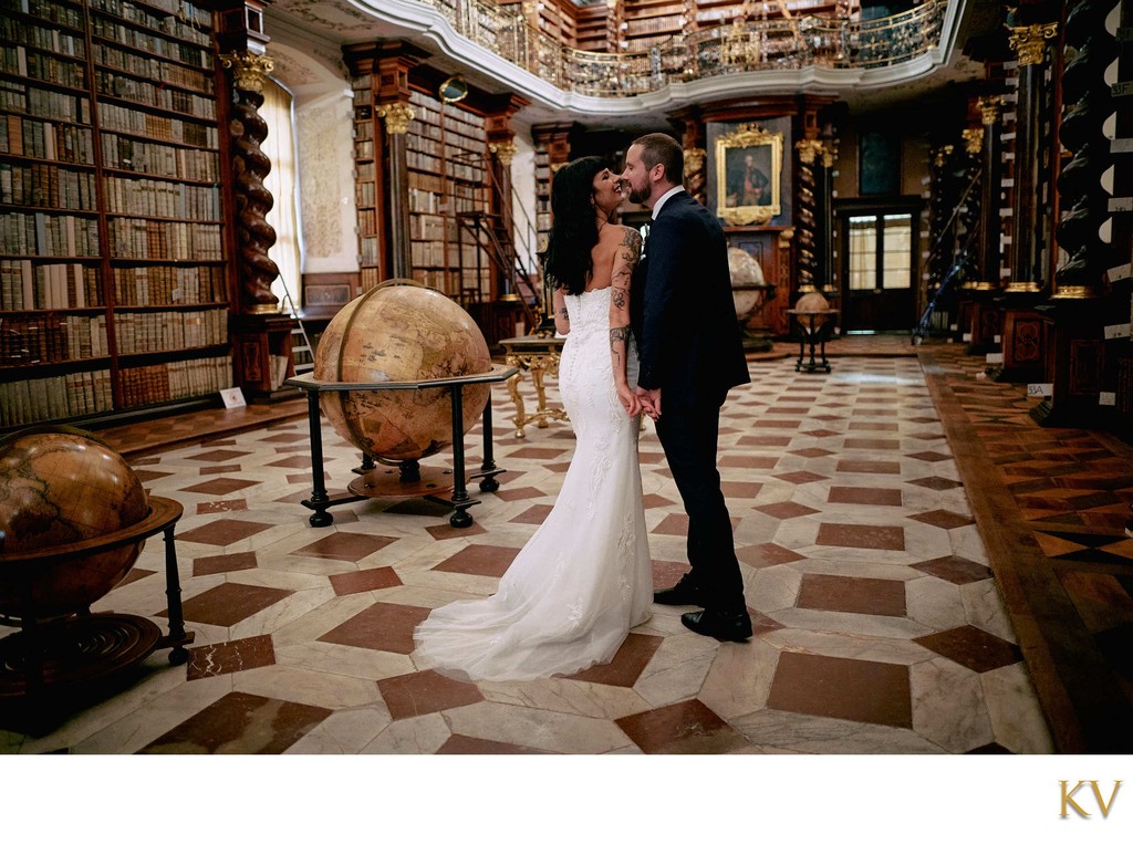 Sexy Newlyweds Libary