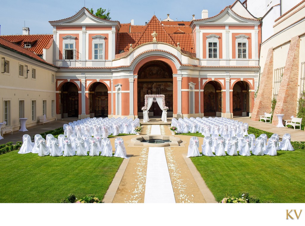 Prague Ledebour Garden Wedding Preparation 