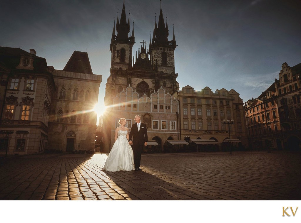 Newlyweds Enjoying Majestic Sunrise Prague Old Town