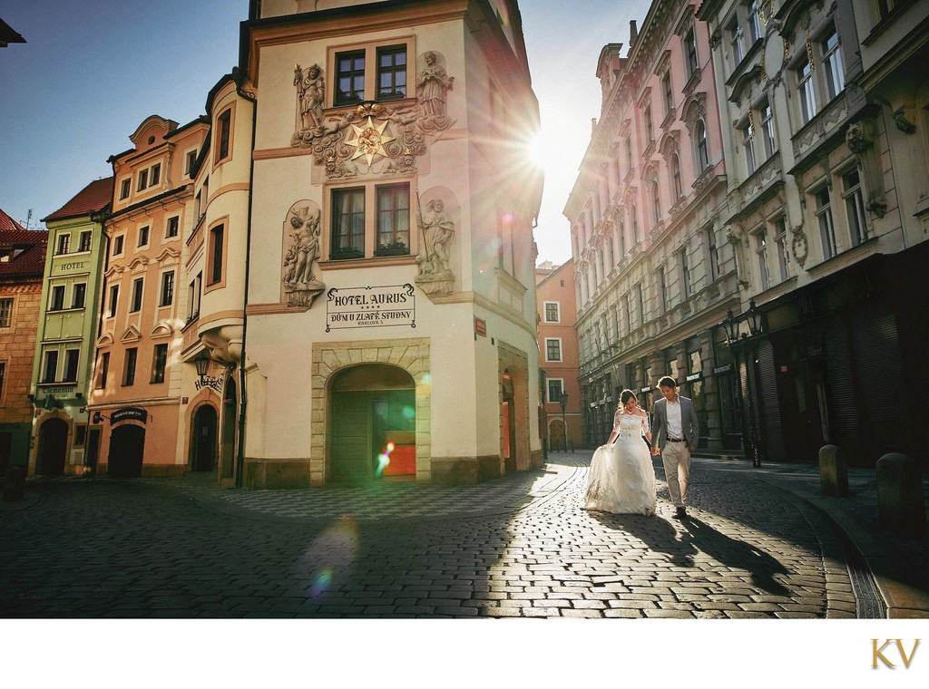 Sun Flare Romance: HK Couple in the Old Town
