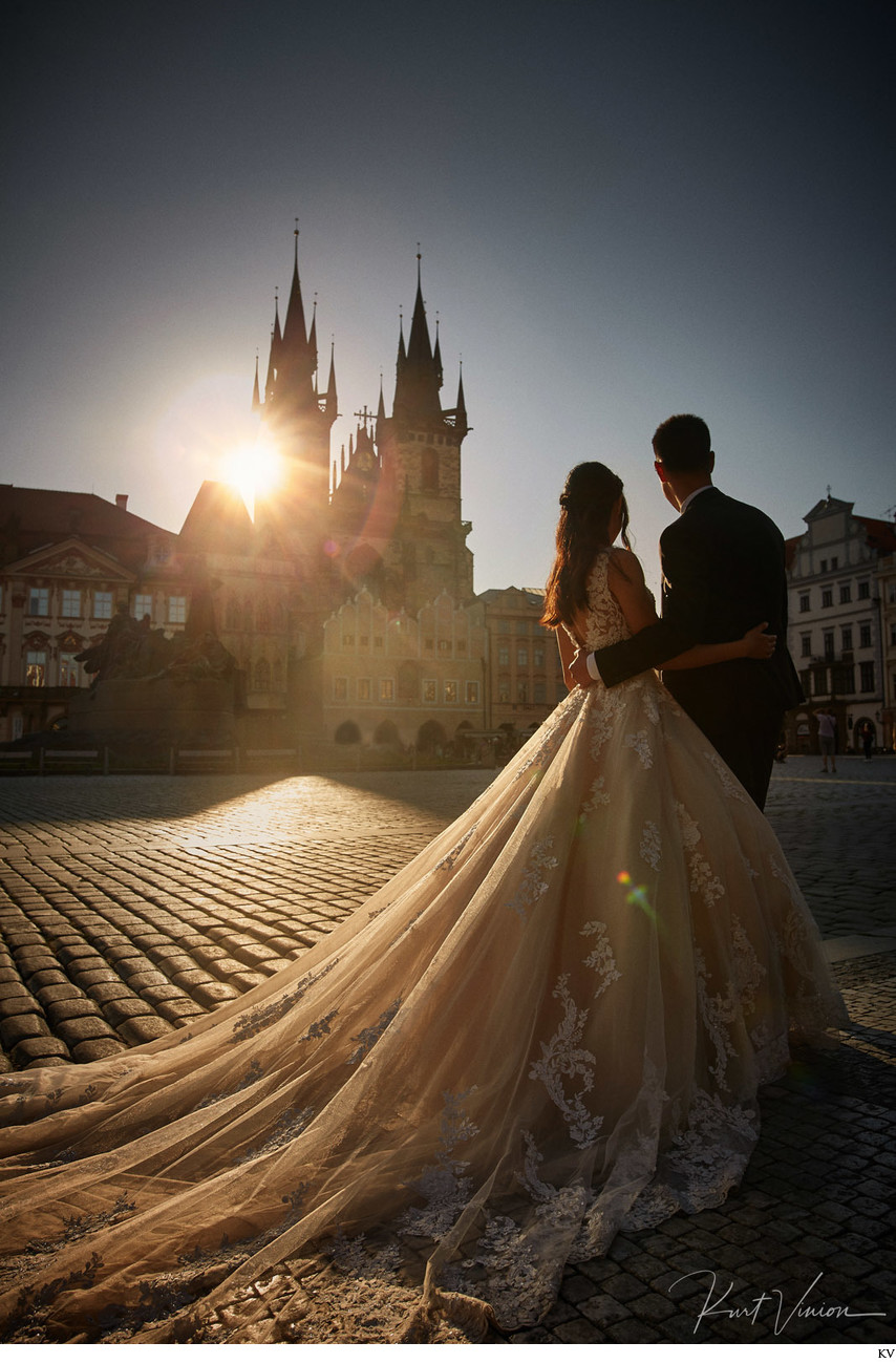 Sunrise in Old Town Square Prague pre wedding couple