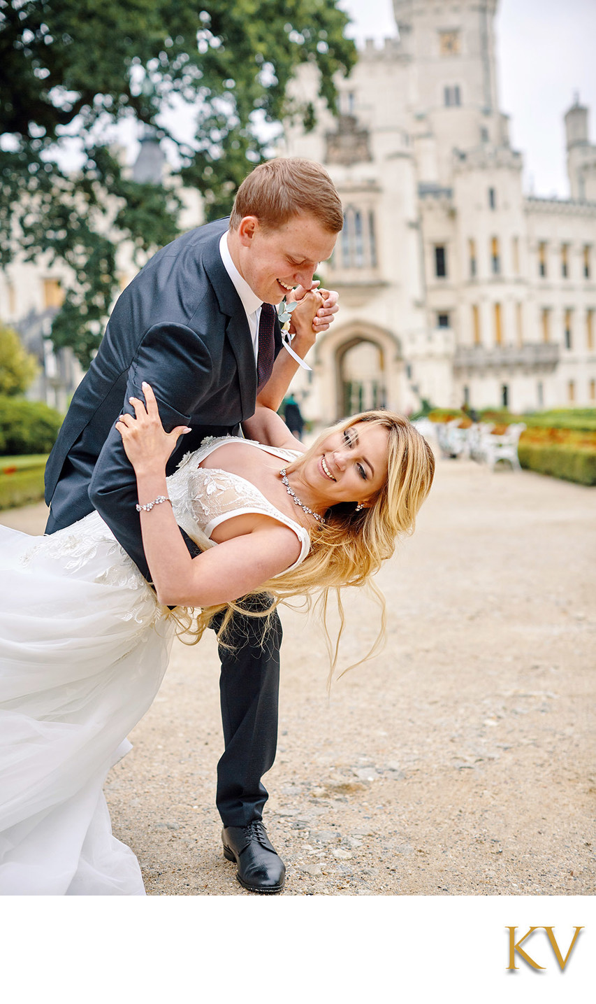 Happy Newlyweds Impromptu dance