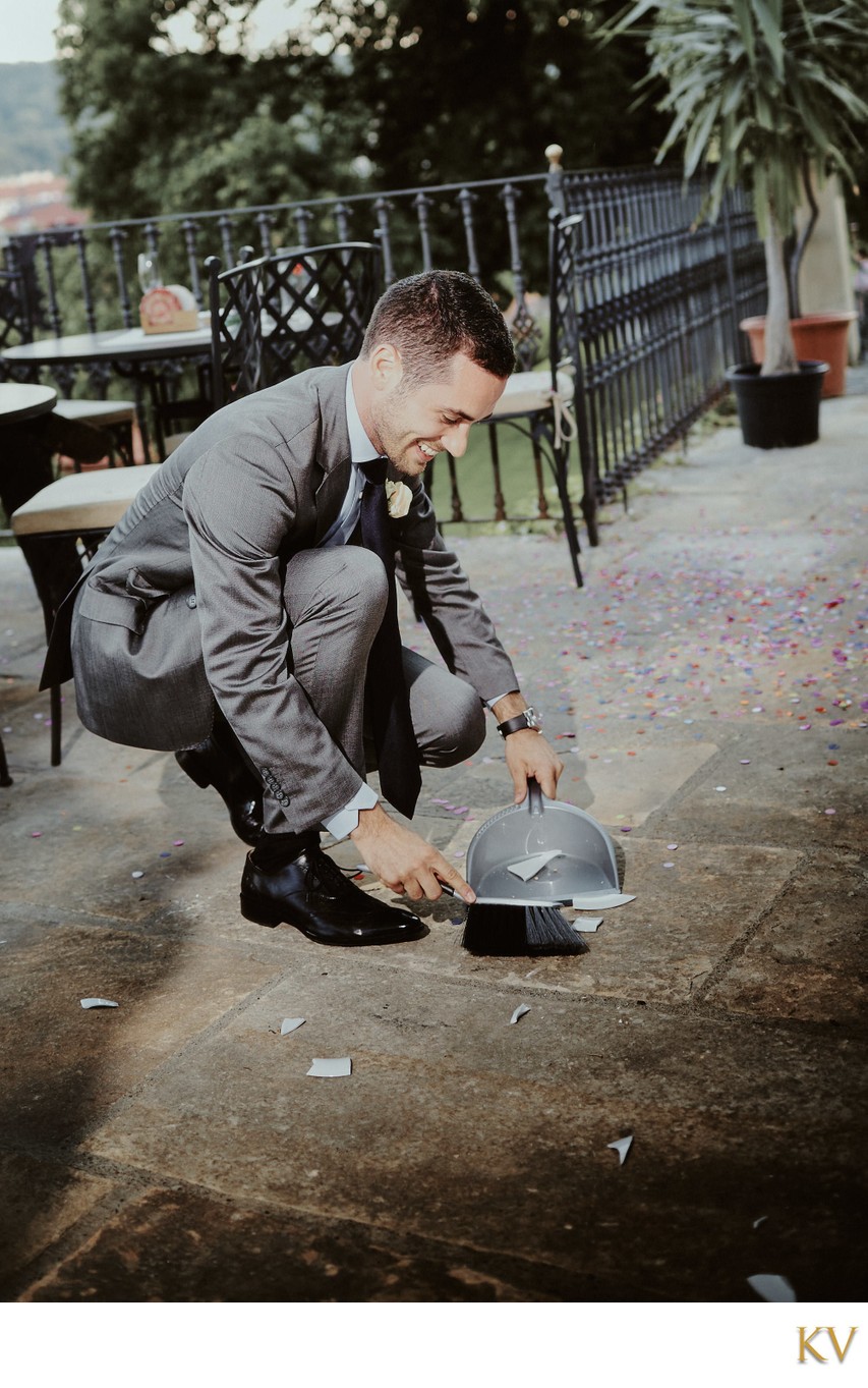 Czech wedding tradition cleaning the broken plate