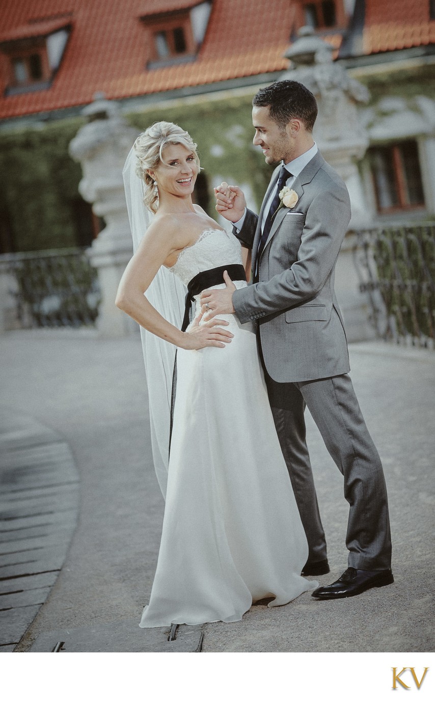 stylish New Zealand newlyweds 