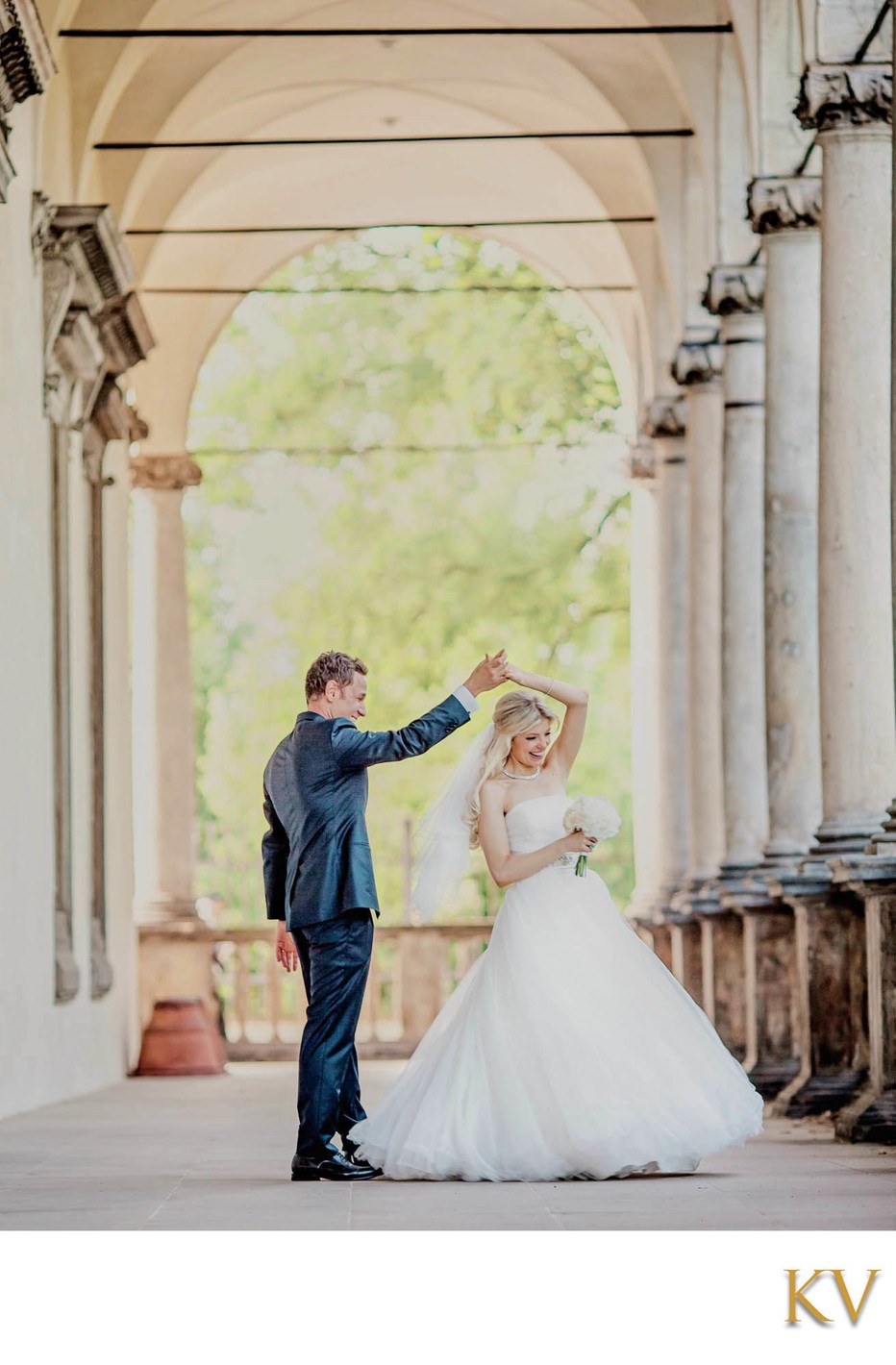 newlyweds dancing at Queen Anne Summer Palace