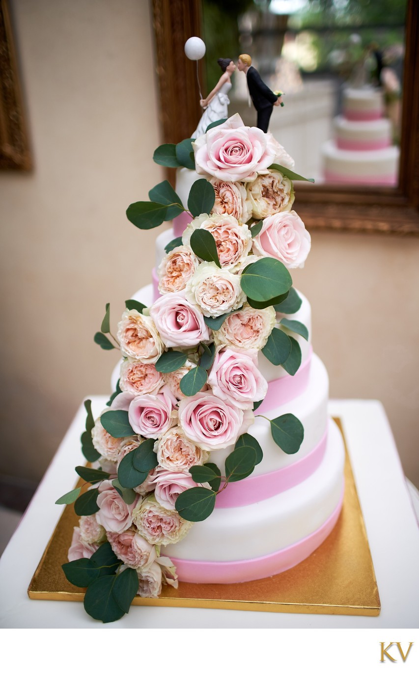 The Designer Wedding Cake awaits at the Villa Richter