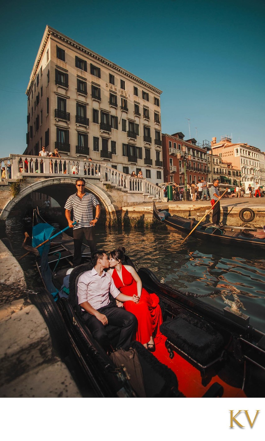 A Kiss in the Gondola 