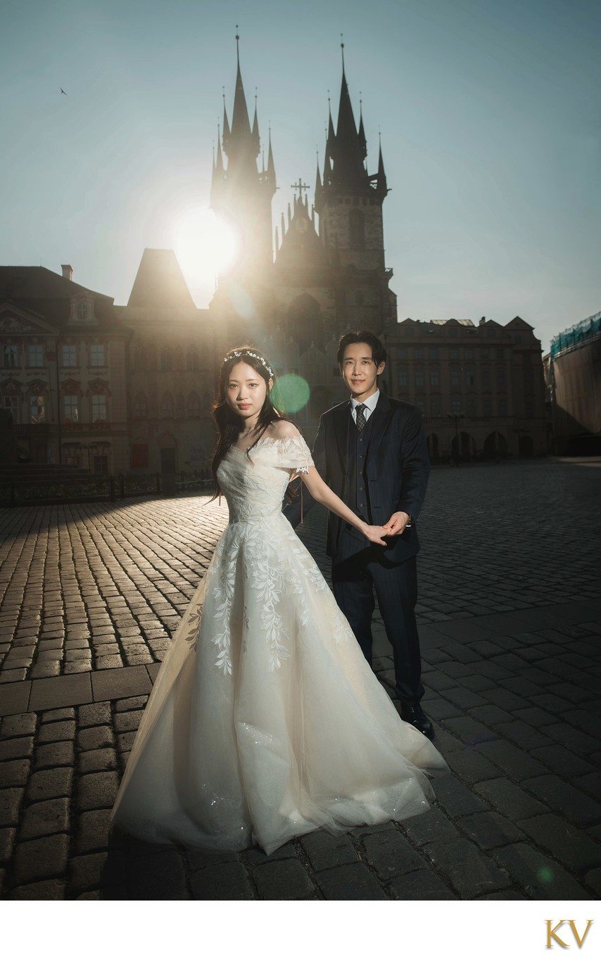 Korean Nelwyweds Old Town Sunrise