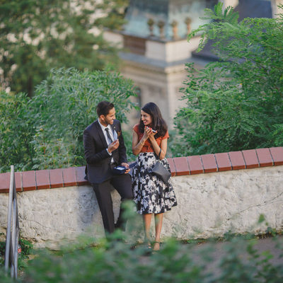 J+P surprise marriage proposal photo from Prague