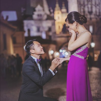 Ray proposes to Enzo atop the Charles Bridge in Prague