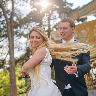 dancing with bride Prague sunshine wedding photo
