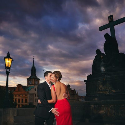 a sexy sunrise marriage proposal Prague Charles Bridge