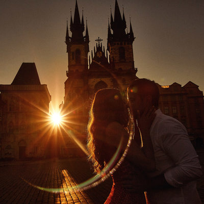 Artistic & Creative Engagement Photos Prague sunrise