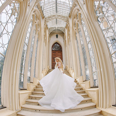 spinning bride Hluboka nad Vltavou Castle wedding