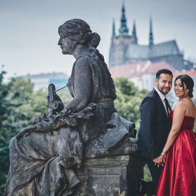 Fine art lifestyle photos of gorgeous COUPLES Prague
