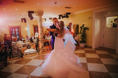 First dance of the newlyweds Alchymist