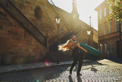 spinning fiancee in golden light Kampa