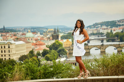 Miss Harlan County - family & solo portraits Prague
