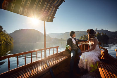 Lake Bled wedding I boat ride Golden Light Hour