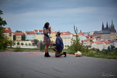will you marry me I Secret Marriage proposal Prague
