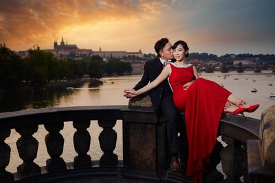 Stylish & Elegant Macau couple overlooking the Vltava