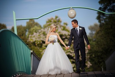 newlyweds stroll at Prague Castle