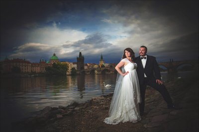 Luxury Wedding Portrait Newlyweds At Vltava in Prague