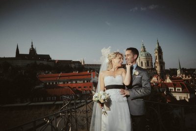 Heartfelt laugh New Zealand Newlyweds atop Vrtba