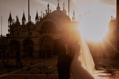 silhouette of bride & groom St Mark's Basilica Venice