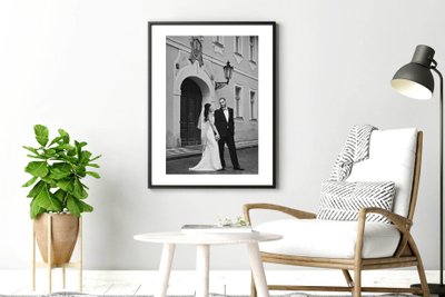 Beautifully framed black & white wedding pictures  
