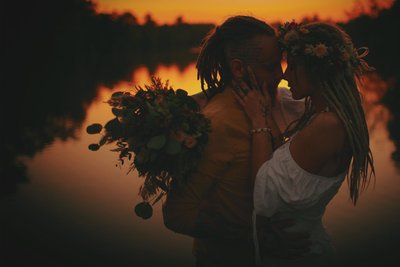 Boho styled love story at sunset