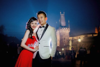 stylish Hong Kong newlyweds Charles Bridge at night