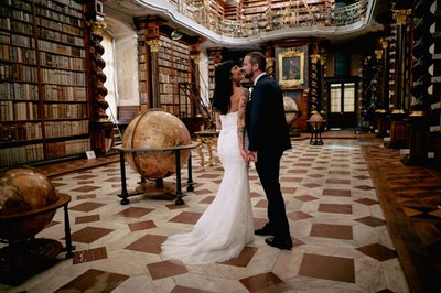 Sexy Newlyweds Libary