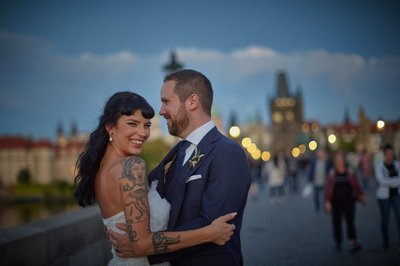 Charles Bridge newlyweds