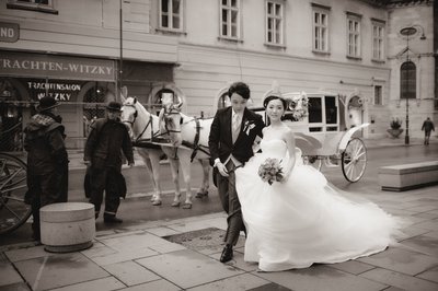 Newlyweds at Stephansplatz 